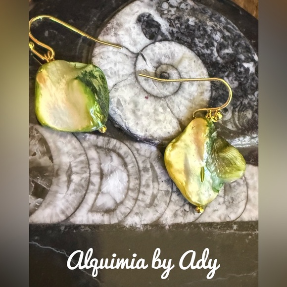 Alquimia by Ady green biwa pearl Earrings - Picture 1 of 1